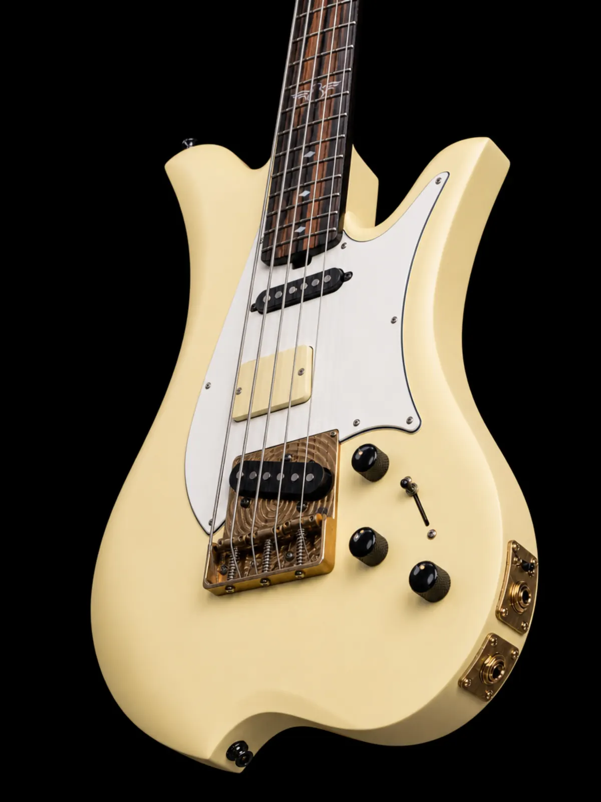 Officina Vintage White, low angle