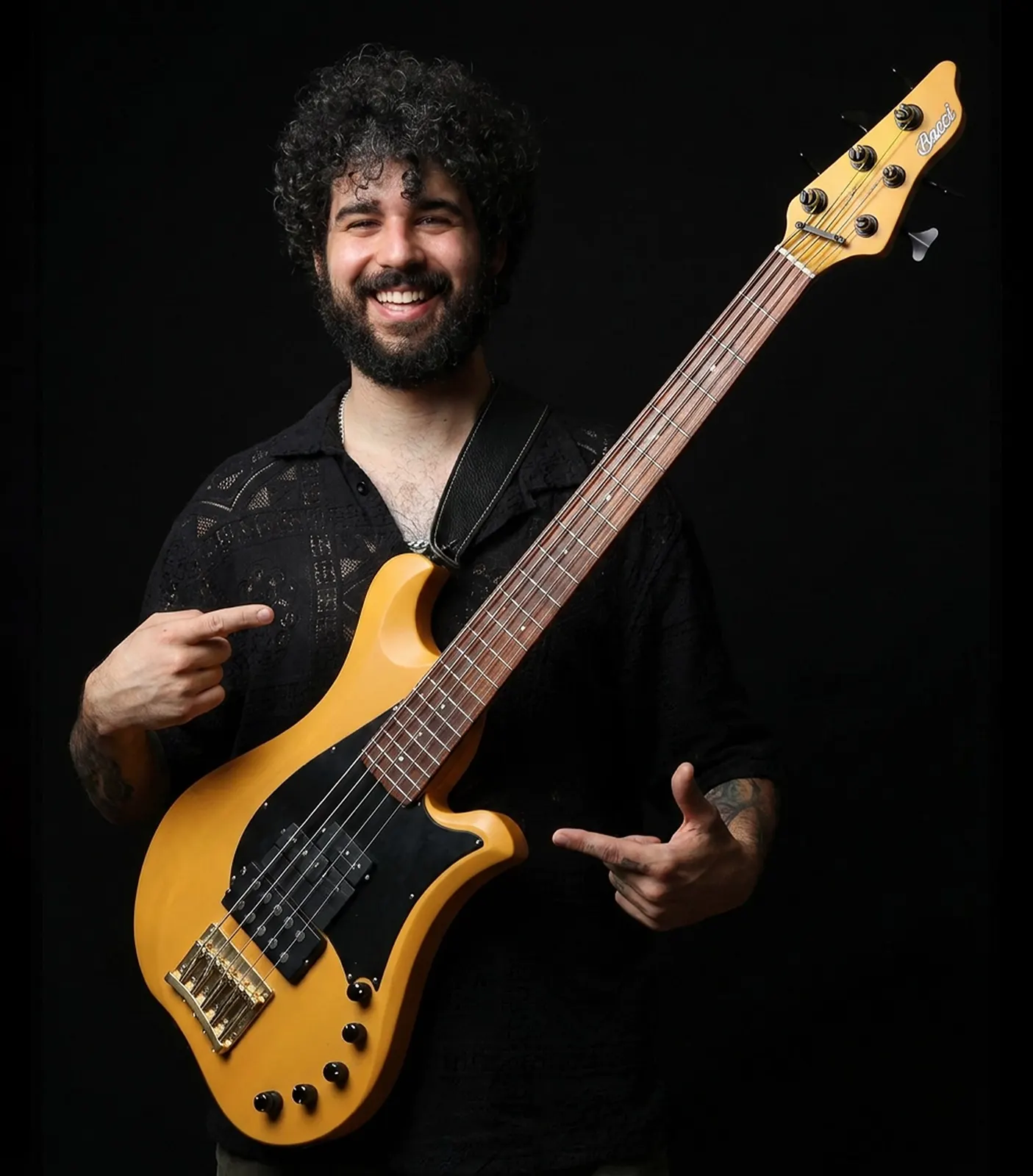 Vincen Garcia with his Officina Ocra Velvet bass